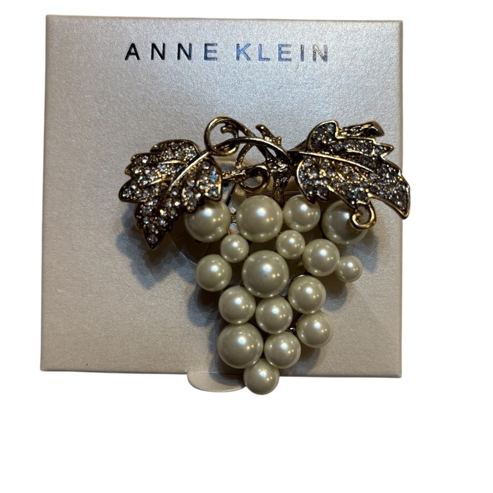 NEW Anne Klein Brooch Gold-tone Crystals Leaves Ivory Pearl Cluster Classic NIB